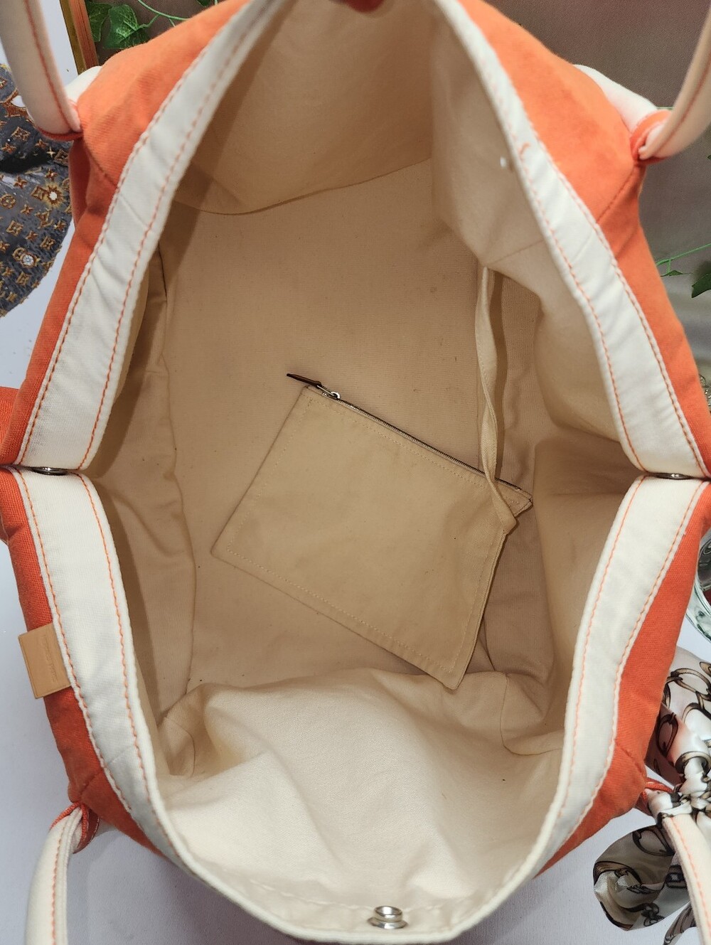 Authentic Hermes Beach Tote With Pouch - Picture 11 of 13